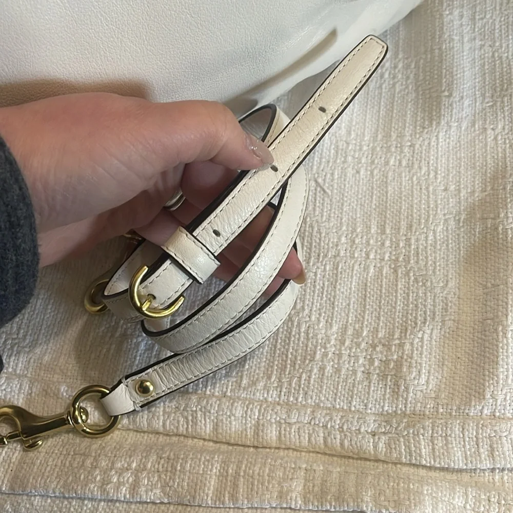 COACH- Taylor leather satchel in Ivory - F25296- GUC
